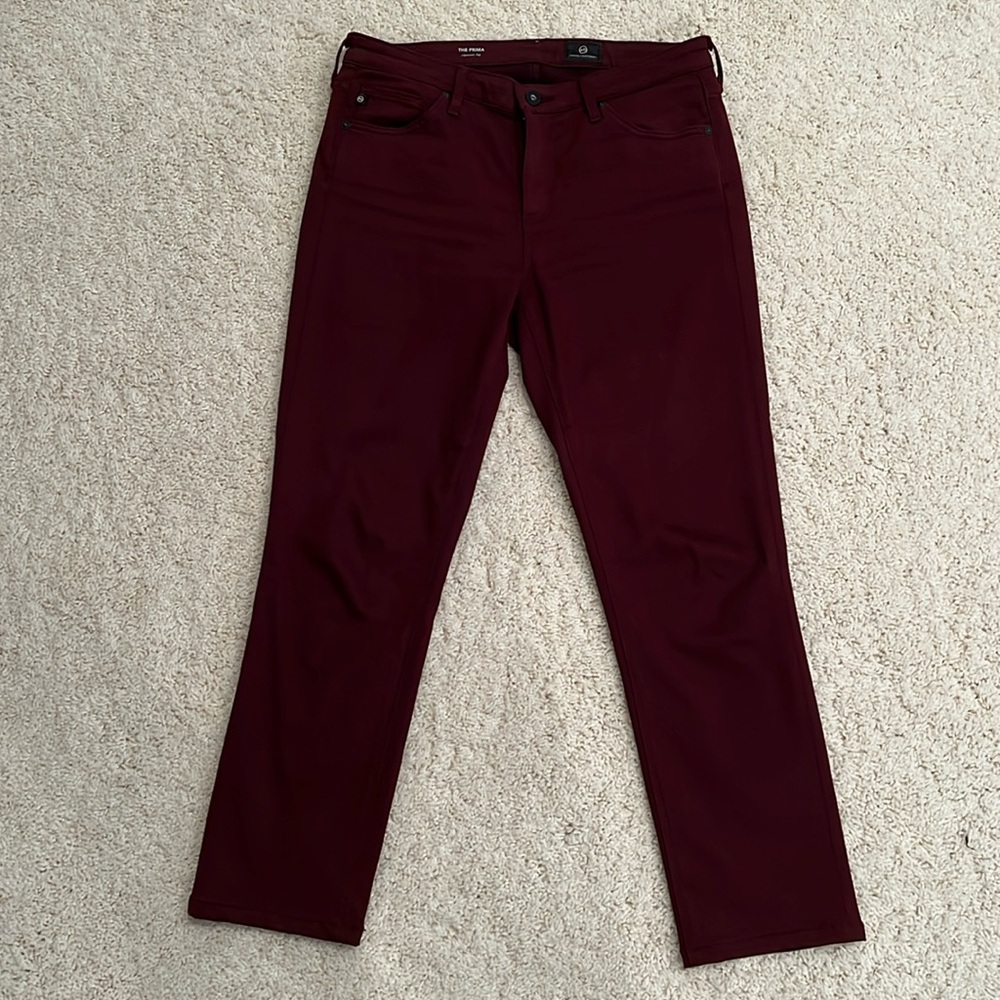 AG Cropped Mid Rise in Burgundy